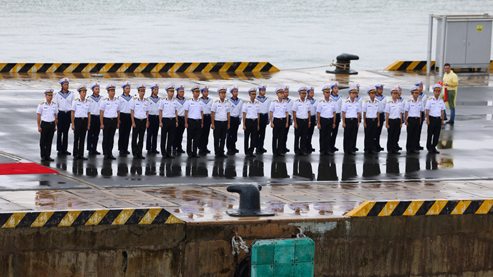 中國海軍989編隊抵達越南進行友好訪問